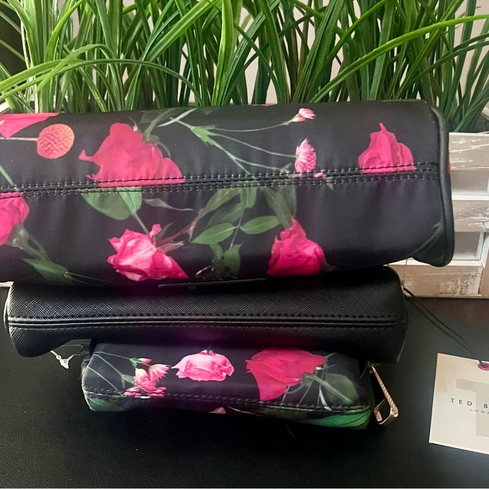 TED BAKER LONDON 3 Piece Scattered Bouquet Cosmetic Bags - Picture 3 of 5